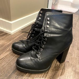 Forever21 Black heeled boot, bootie size 9